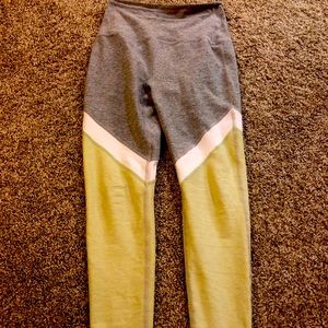 Beyond yoga colorblock leggings